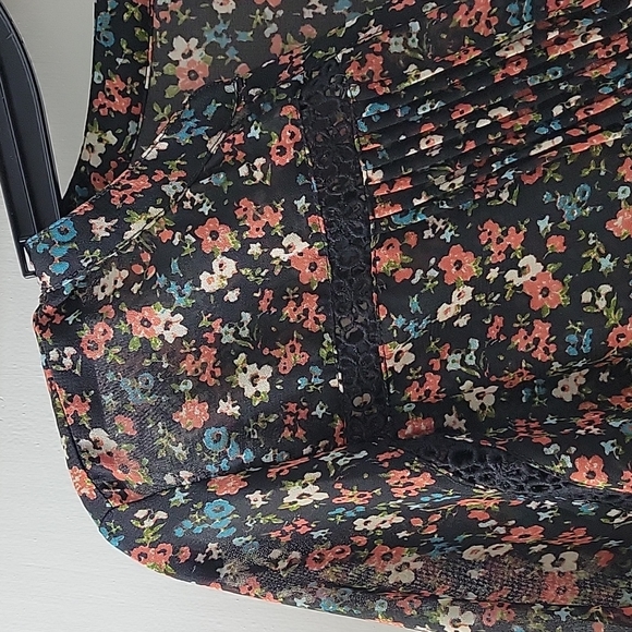 American Rag Tie Back Blouse - Picture 2 of 10